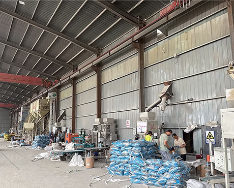 Private label cat litter packing